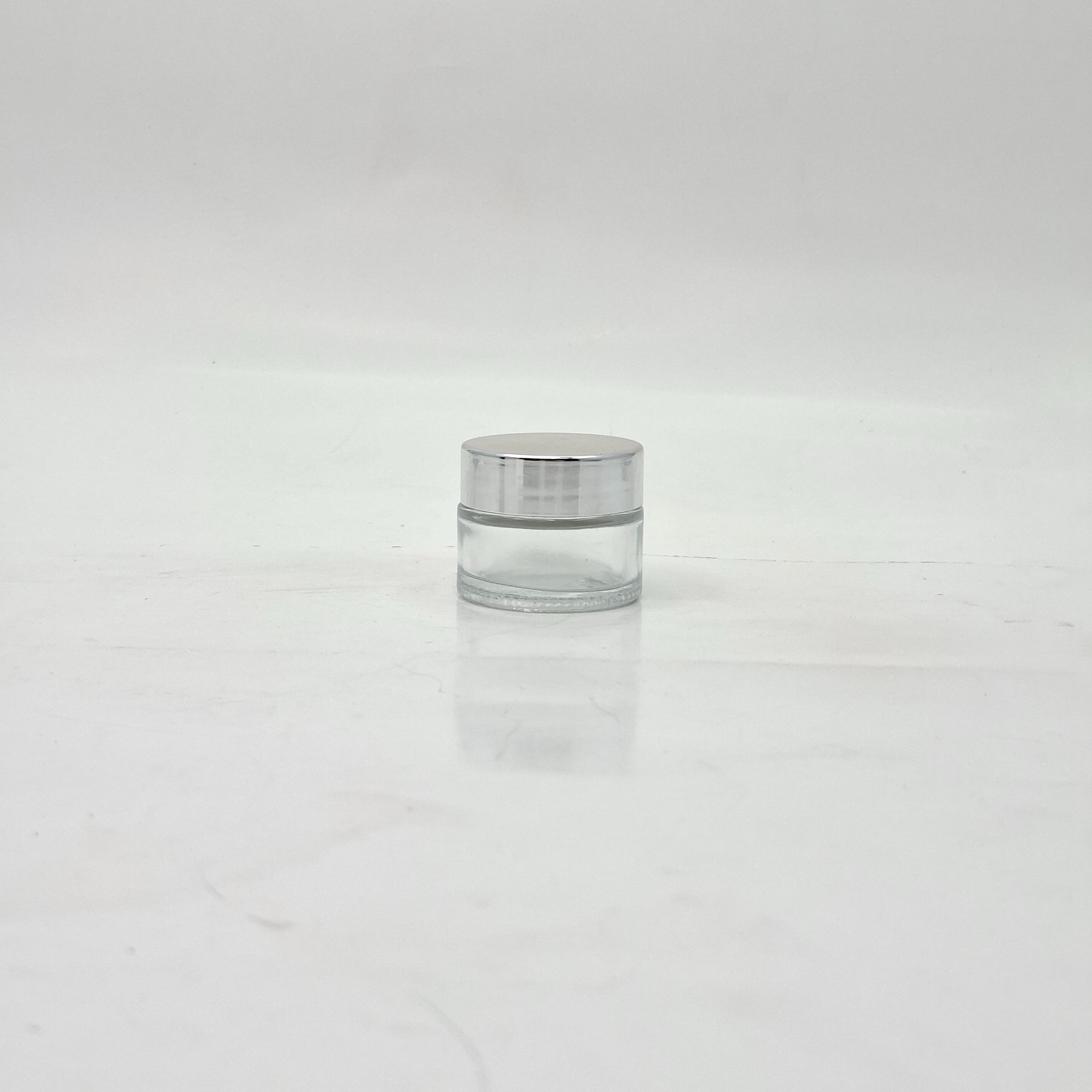 Main image of 15ml Clear Glass Jar - Silver Lid 