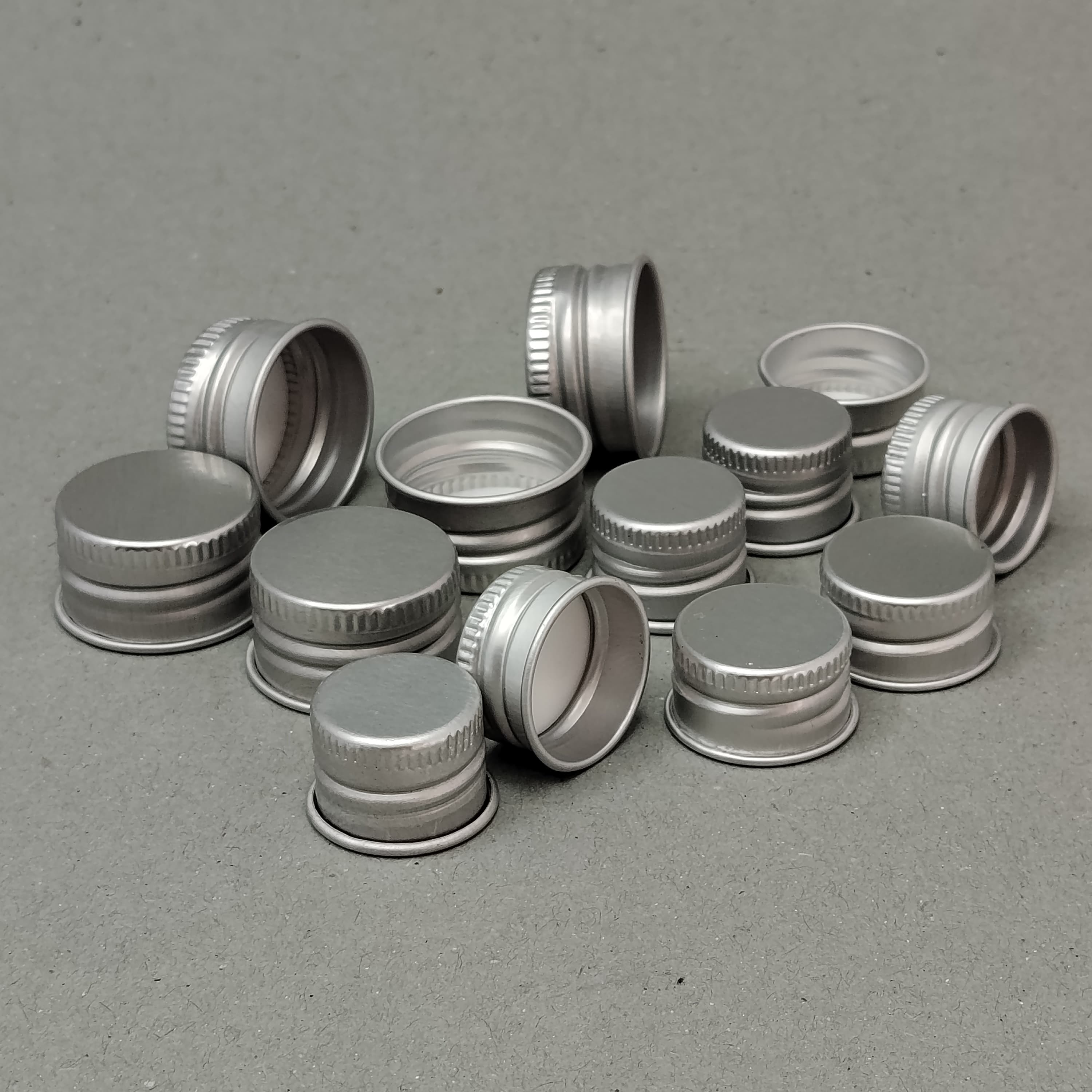 Main image of 18mm-31.5mm Aluminium Cap - Silver